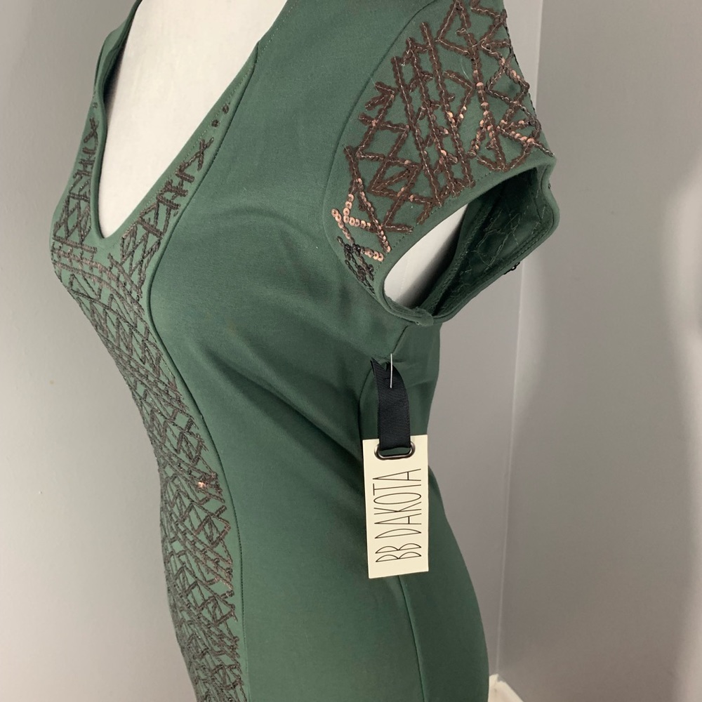 BB Dakota women’s dress size small NWT! - Picture 7 of 8